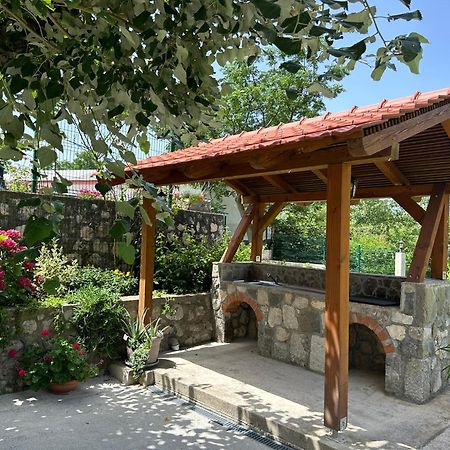 Apartmani Stanisic ชานจ์ ภายนอก รูปภาพ
