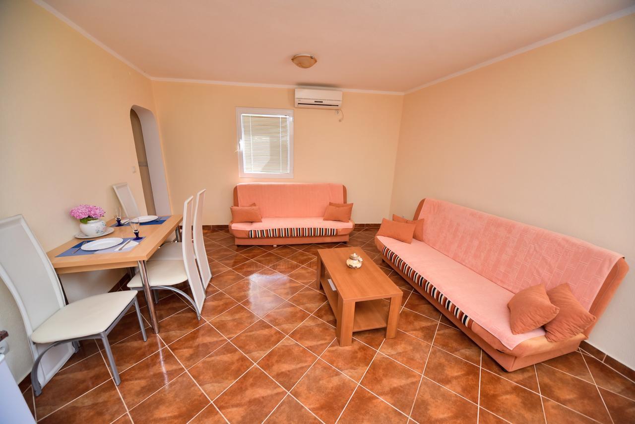 Apartmani Stanisic ชานจ์ ภายนอก รูปภาพ