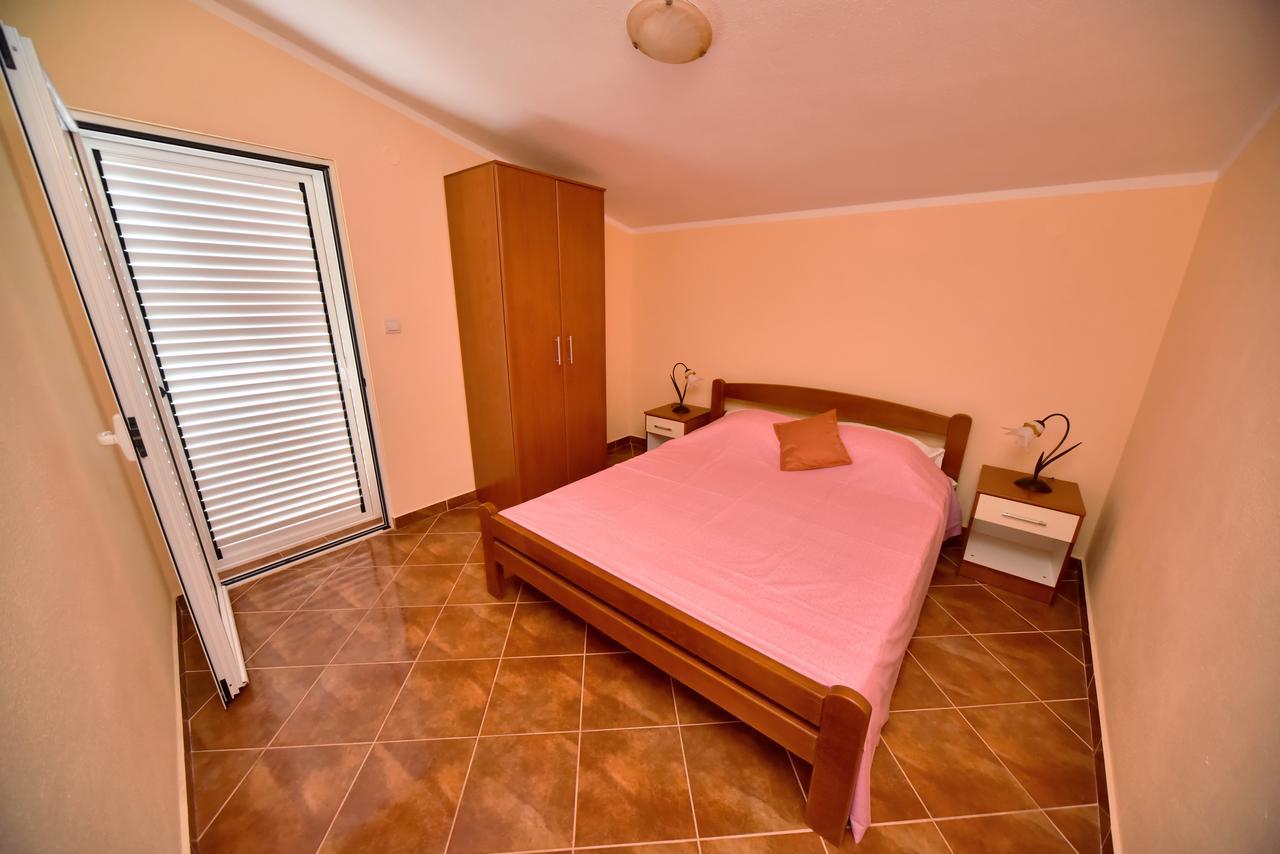 Apartmani Stanisic ชานจ์ ภายนอก รูปภาพ