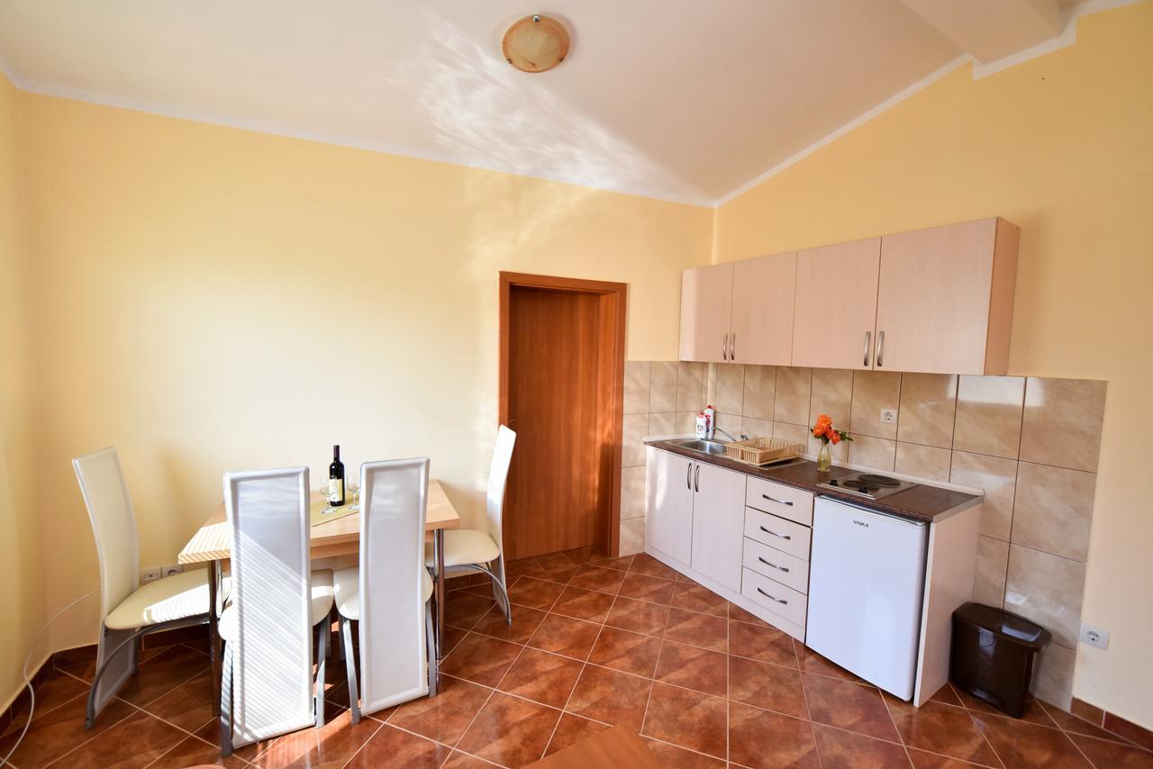 Apartmani Stanisic ชานจ์ ภายนอก รูปภาพ