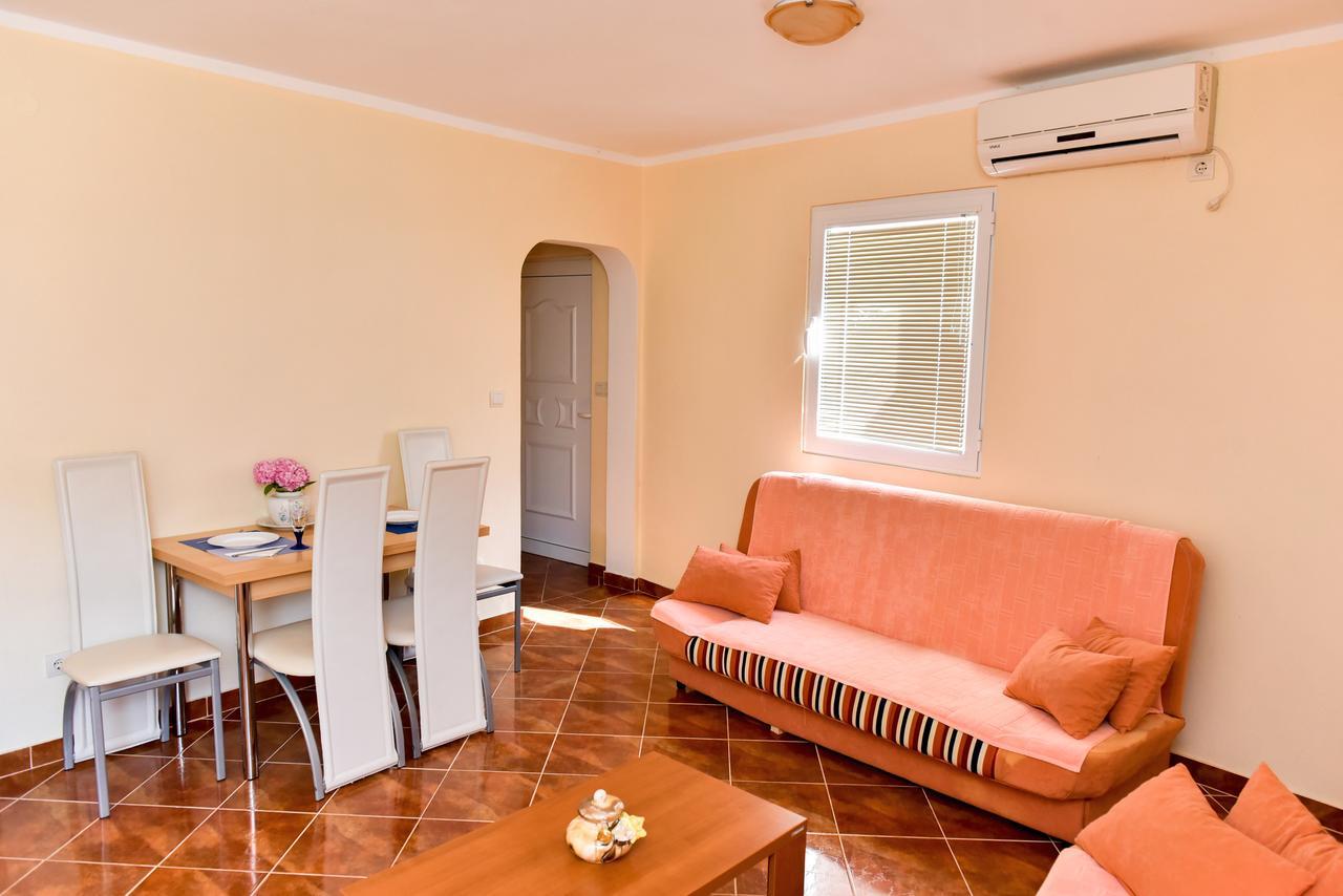 Apartmani Stanisic ชานจ์ ภายนอก รูปภาพ