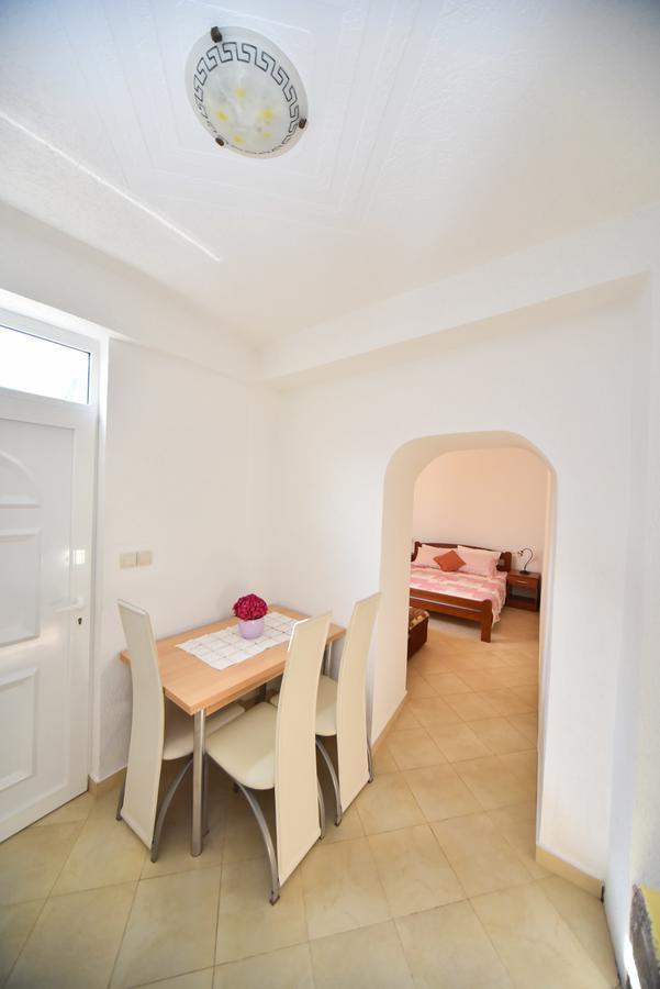 Apartmani Stanisic ชานจ์ ภายนอก รูปภาพ