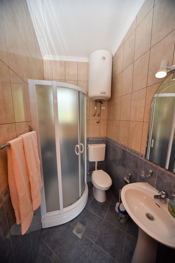Apartmani Stanisic ชานจ์ ภายนอก รูปภาพ